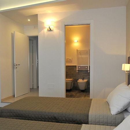 Le Stanze Sul Corso Bed and Breakfast Pescara Rum bild