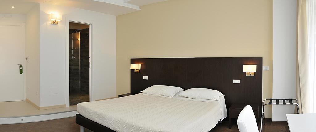 Le Stanze Sul Corso Bed and Breakfast Pescara Exteriör bild