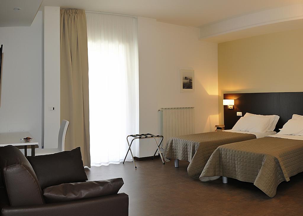Le Stanze Sul Corso Bed and Breakfast Pescara Rum bild
