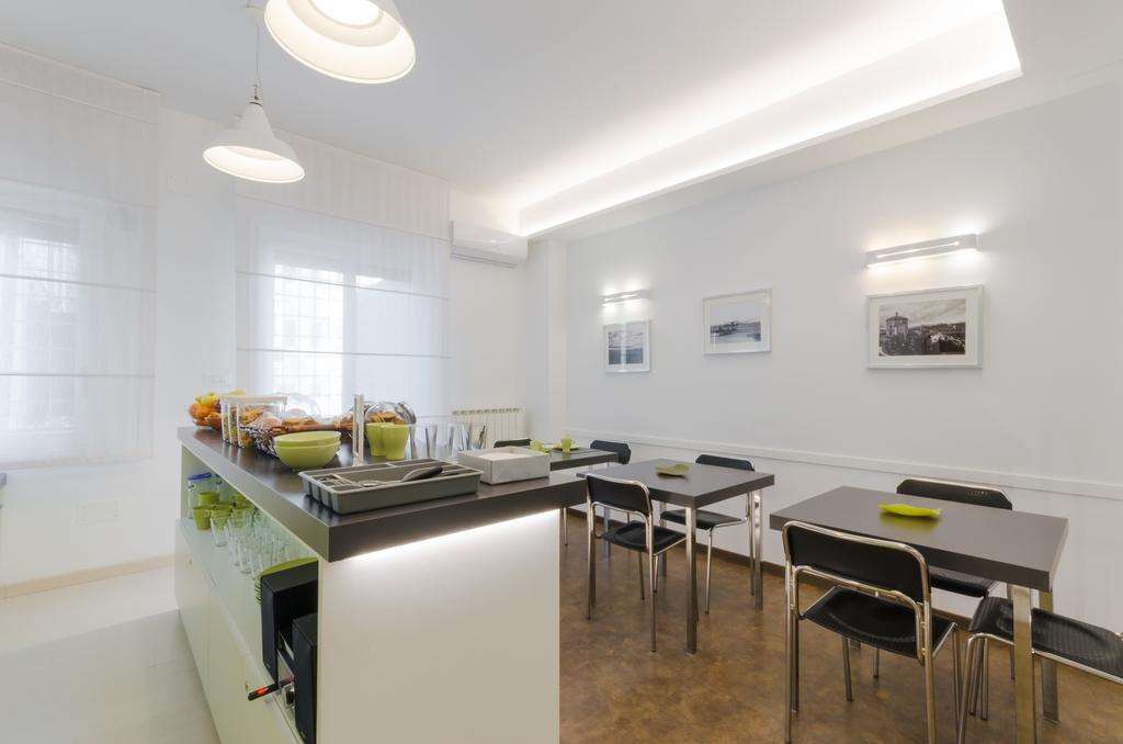 Le Stanze Sul Corso Bed and Breakfast Pescara Restaurang bild